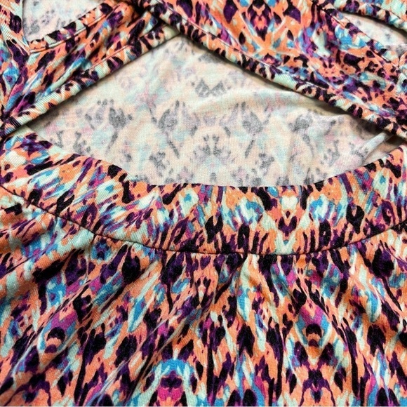 Women’s Colorful Fit and Flare Mini Dress with Open Cut Out back Size XS - Picture 5 of 9